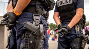 Six personnes ont été placées en garde à vue dans l'enquête sur la fourniture d'armes utilisées lors des attentats du 15 janvier à Paris. 