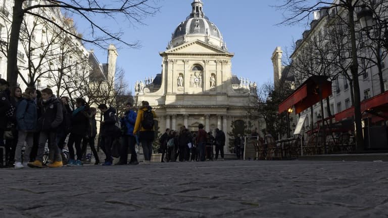 L'hommage national à Samuel Paty se tiendra mercredi à 19h à la Sorbonne