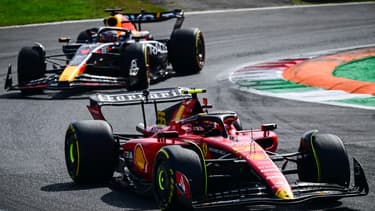 Carlos Sainz et Max Verstappen lors du GP d'Italie, le 3 septembre 2023.