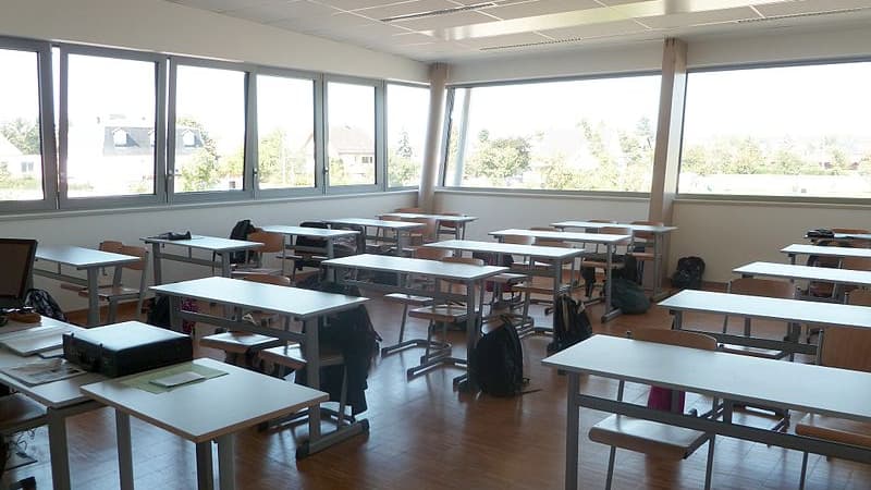En 2018, 5,6% des élèves inscrits dans les établissements publics du second degré ont été absents, sans justification, quatre demi-journées ou plus par mois en moyenne.