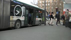 Un véhicule de la ligne Orlybus. 
