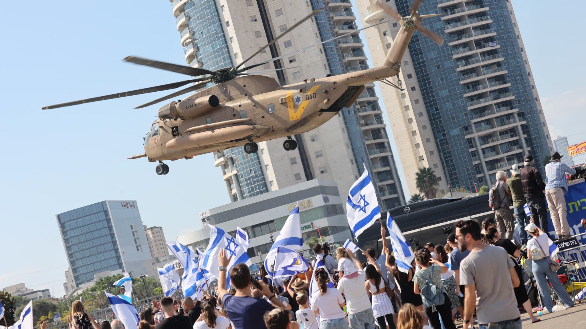 ÉQUIPE MÉDICALE DÉDIÉE, SUIVI PSYCHOLOGIQUE... COMMENT SONT PRIS EN CHARGE LES EX-OTAGES ISRAÉLIENS LIBÉRÉS PAR LE HAMAS?