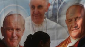 La ville de Rome est parée des visages de ses papes