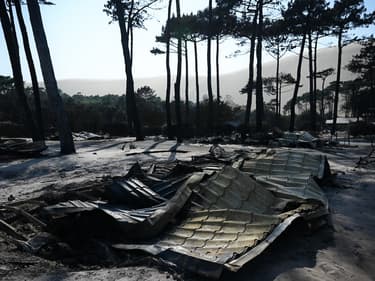 Le camping des flots bleus dévasté par les flammes, le 19 juillet 2022