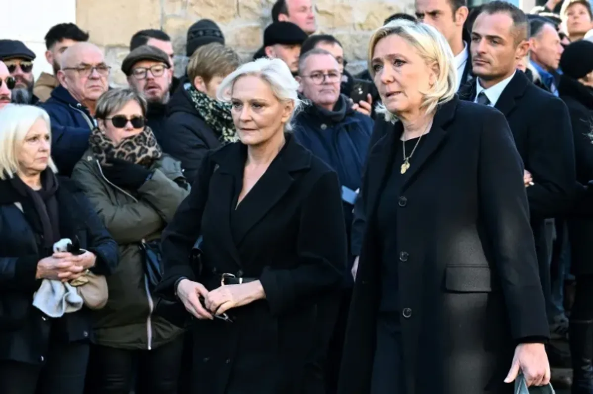 Mort De Jean Marie Le Pen Sa Famille Rassembl e La Trinit sur Mer 