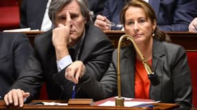 Stéphane Le Foll et Ségolène Royal réclament le remboursement des aides publiques perçues par Volkswagen. 