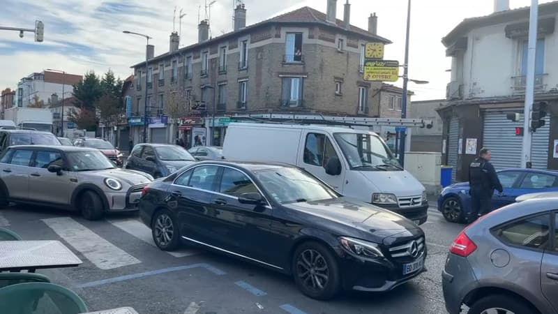 Carburants: le centre-ville de Drancy paralysé par la file d'attente pour la station-service