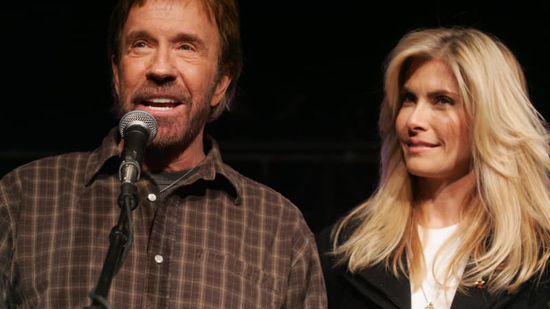 Chuck Norris et sa femme Gena O'Kelley en 2008 à Des Moines aux Etats-Unis