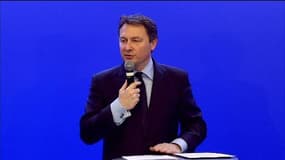 Attaque de Valls contre le FN: "Le Premier ministre est un pompier pyromane", déclare l'UMP