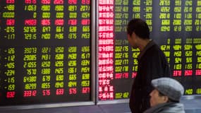 Nouvelle glissade à Shanghai, chute du pétrole... le CAC40 commence la semaine sur ses plus bas niveaux en 12 mois.