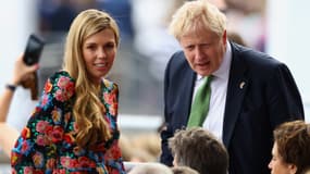 Le Premier ministre britannique Boris Johnson et son épouse Carrie Symonds au palais de Buckingham, le 4 juin 2022.