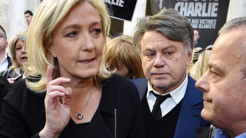 Marine Le Pen a défilé dans le Gard aux côtés de Gilbert Collard.