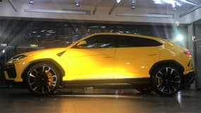 Le Lamborghini Urus dévoilé lors de l'ouverture du nouveau showroom parisien de la marque au taureau