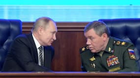 Vladimir Poutine et son ministre de la Défense Valéry Choïgou