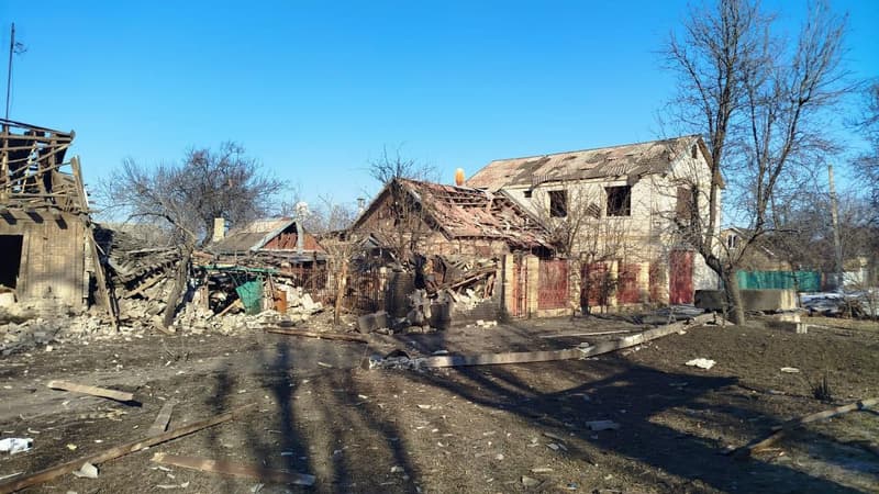 Une frappe russe tue au moins six personnes sur un marché dans l'est de l'Ukraine