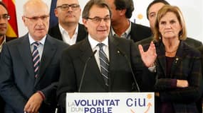 Conférence de presse à Barcelone du président catalan Artur Mas de la coalition Convergence et union (CiU, centre droit), à l'issue des élections régionales anticipées de dimanche en Catalogne. Les quatre partis indépendantistes ont remporté la majorité a