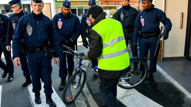 L'objectif des forces de l'ordre est d'empêcher les blocages.