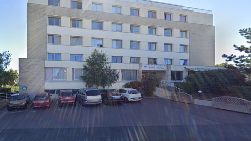 L'ancien EHPAD, devenu un squat de demandeurs d'asile.