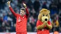 Thomas Muller et la mascotte du Bayern