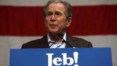George w. Bush, le 15 février, lors d'un meeting de son frère Jeb Bush en Caroline du Sud.