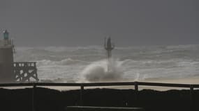 À Hossegor, la mer était démontée au passage de la tempête "Marcel"