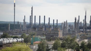 Une partie de l'usine Total de Carling, en Moselle, est menacée de fermeture.