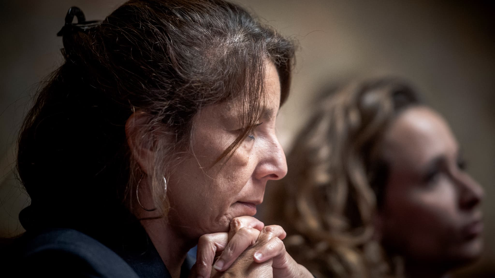 LA DÉPUTÉE LFI SANDRINE NOSBÉ DÉNONCE LA PARTIALITÉ DE LA PRÉFÈTE DE L’ISÈRE, CELLE-CI LUI OPPOSE NE PAS TOLÉRER "L'OUTRANCE"