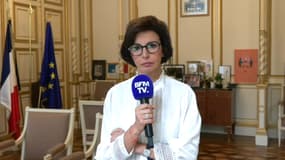 Rachida Dati, la maire du 7e arrondissement de Paris, aborde la sécurité sur le Champ-de-Mars.