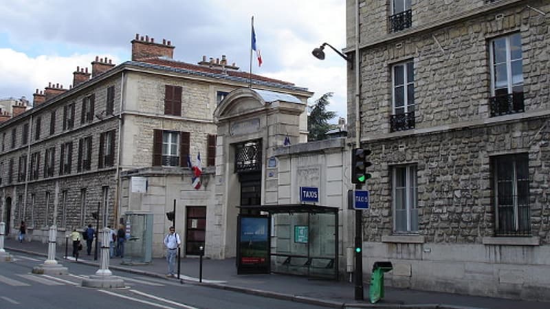 L'entrée de l'hôpital Necker, à Paris (illustration) 