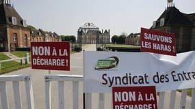 Photo prise lors d'une manifestation en mai 2012 au Pin-au-Haras (Orne) , contre la construction d'une méga décharge à Nonant-le-Pin.