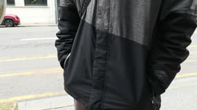 Le frère de l'une des adolescentes suspectées d'avoir roué de coups une autre jeune fille à Lyon s'est exprimé au micro de BFMTV.