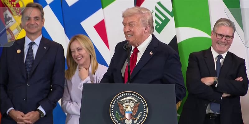Le président américain Donald Trump lors de la clôture du sommet pour la paix à Gaza le lundi 13 octobre 2025 en Charm el-Cheikh (Égypte).