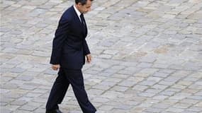 Plus des deux tiers des Français prédisent que Nicolas Sarkozy perdra lors de l'élection présidentielle de 2012 en France s'il est candidat, selon un sondage Viavoice que publiera lundi Libération. /Photo d'archives/REUTERS/Philippe Wojazer