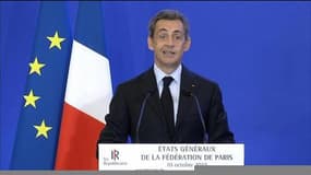 Sarkozy ironise sur les mauvais sondages pour Hollande