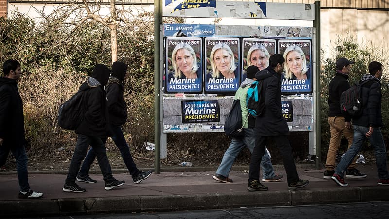 En Nord-Pas-de-Calais-Picardie, Marine Le Pen arrive en tête du premier tour des régionales.