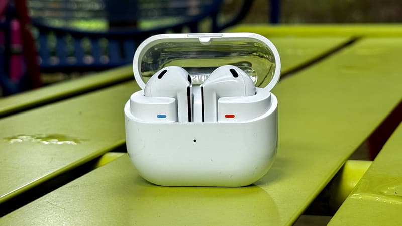 CES 2026: omniprésentes, ces dizaines de start-up misent sur l'IA pour transformer nos écouteurs afin qu’ils contrôlent nos appareils à distance… ou lisent nos pensées