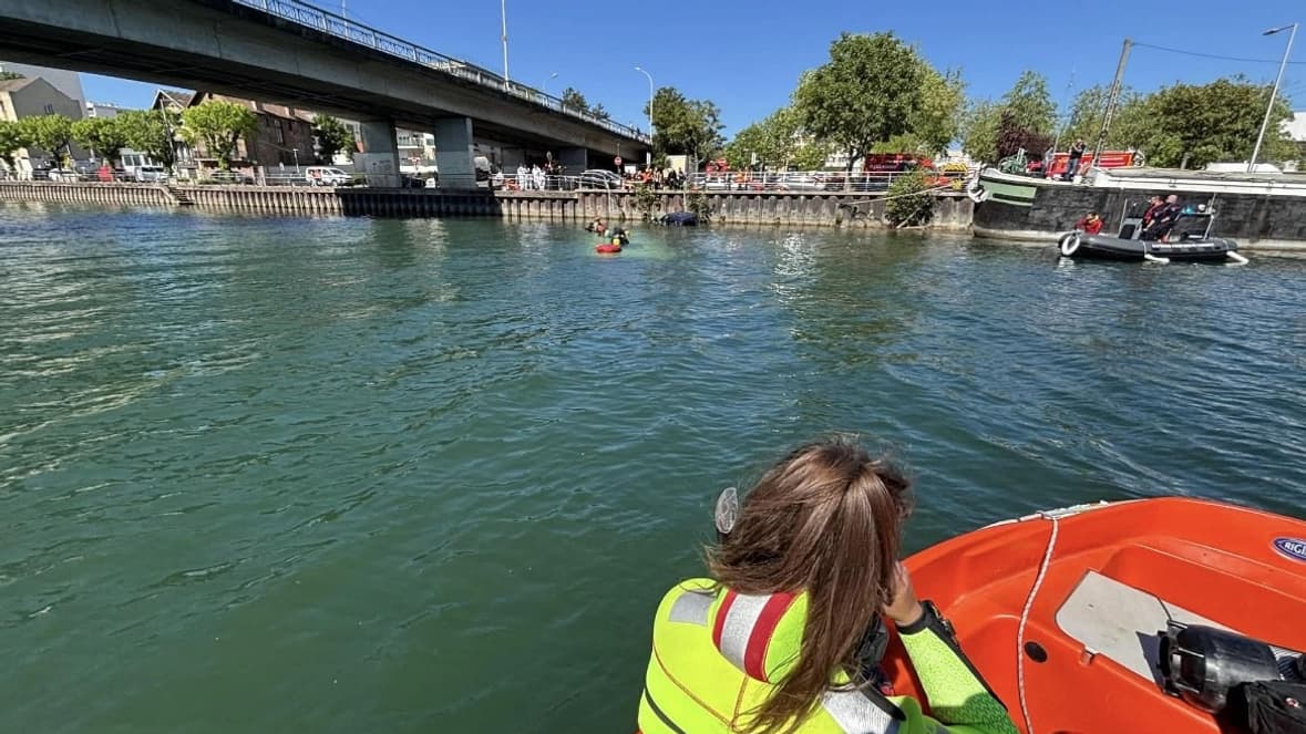 La Seine à Juvisy-sur-Orge le 30 avril 2026 après la chute accidentelle d'un bus école &copy; BFM