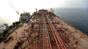 Le pont du pétrolier FSO Safer, battant pavillon du Yémen, en mer Rouge, au large de la province occidentale contestée de Hodeida, le 15 juillet 2023.
