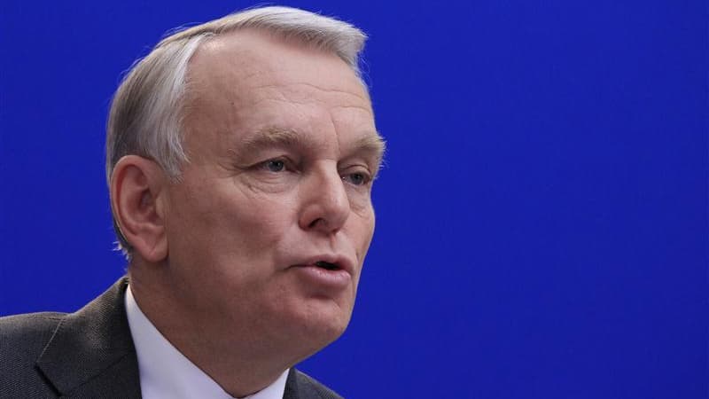 Selon un sondage Ifop pour Paris Match, Jean-Marc Ayrault, enregistre sa première hausse de popularité (+4 points) depuis sa nomination à Matignon, après une succession de chutes importantes. Désormais, 47% des Français disent approuver l'action du chef d