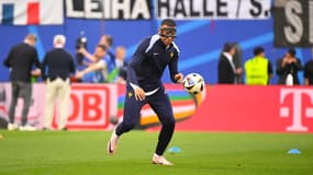 Kylian Mbappé avec son masque lors de France-Pays-Bas le 21 juin 2024