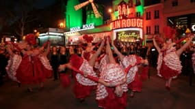 Le Moulin Rouge se produit 365 jours par an, avec 2 spectacles tous les soirs.