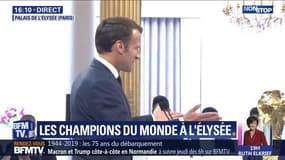Emmanuel Macron remet la Légion d'honneur aux Bleus: "l'équipe de France nous a rappelé comment s'écrivent les grandes histoires"