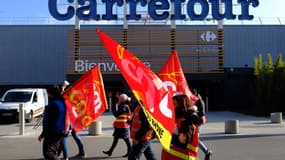 Les syndicats ont appelé à la grève ce samedi dans tous les Carrefour. 