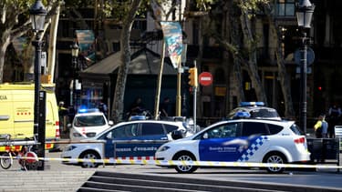 Voitures de police à Barcelone.
