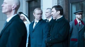 Jude Law et Paul Dano dans "Le Mage du Kremlin".