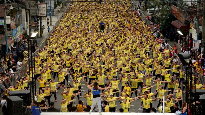 13.000 personnes ont participé au plus grand cours de zumba aux Philippines.