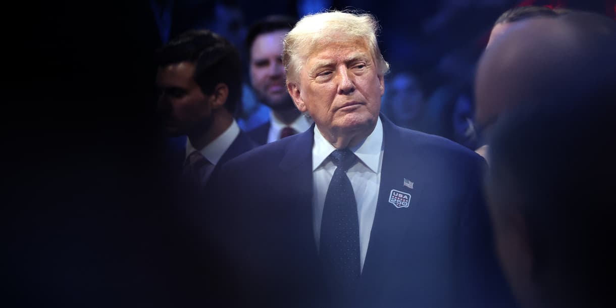 Le président américain Donald Trump est photographié lors de l'UFC Freedom 250 à la Maison Blanche, le 14 juin 2026, à Washington, DC.
