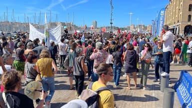 Le cortège au départ du Vieux-Port à Marseille, le 18 septembre 2025.