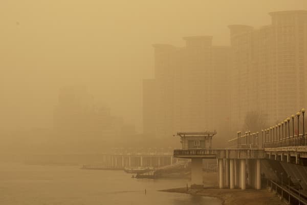 La ville de Julin recouverte par uen couche de sable, mars 2023 