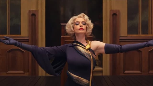 Anne Hathaway dans le film "Sacrées Sorcières"